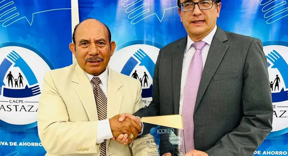 Edgar Acuña recibe nuevo reconocimiento