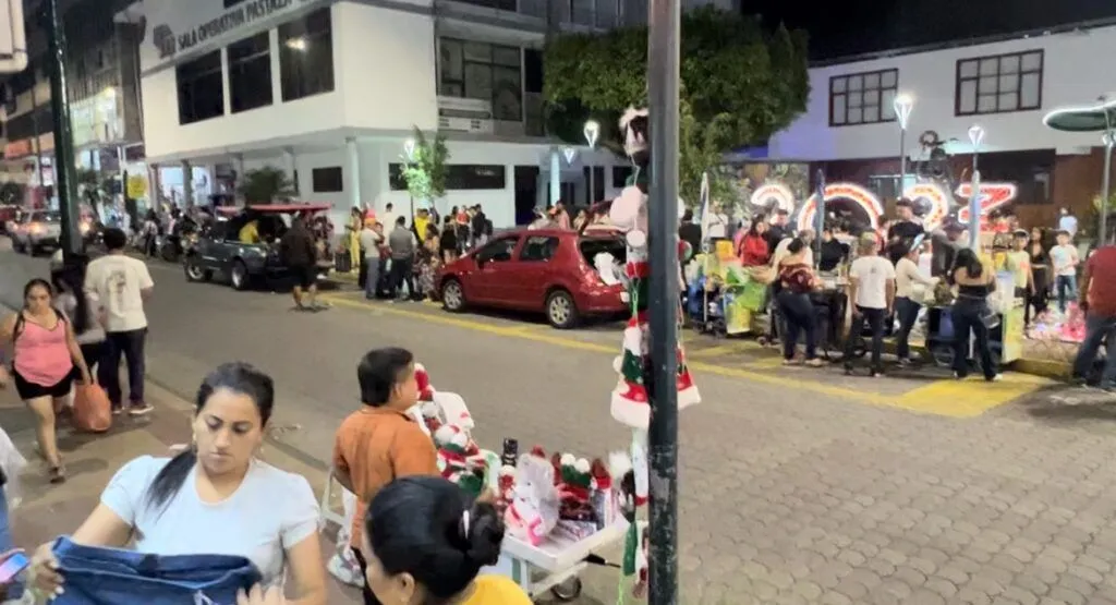 Se incrementan las ventas ambulantes en Puyo en Navidad y fin de año