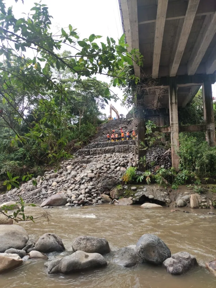 ¿Qué pasa con los puentes en Pastaza?