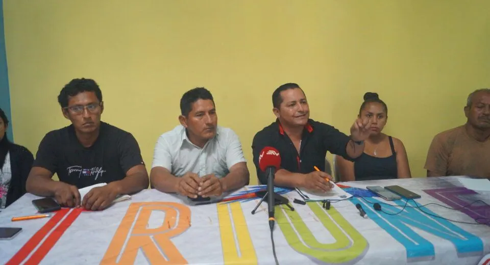 Derrame de pretróleo en la parroquia el Triunfo causa conmoción en las comunidades