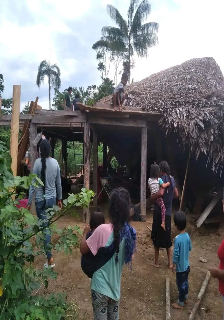 Familia afectada por fuertes vientos en Yana Yaku