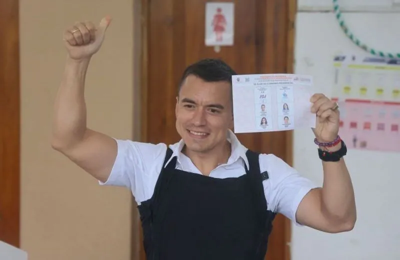 Daniel Noboa, de 35 años, es el nuevo presidente de Ecuador