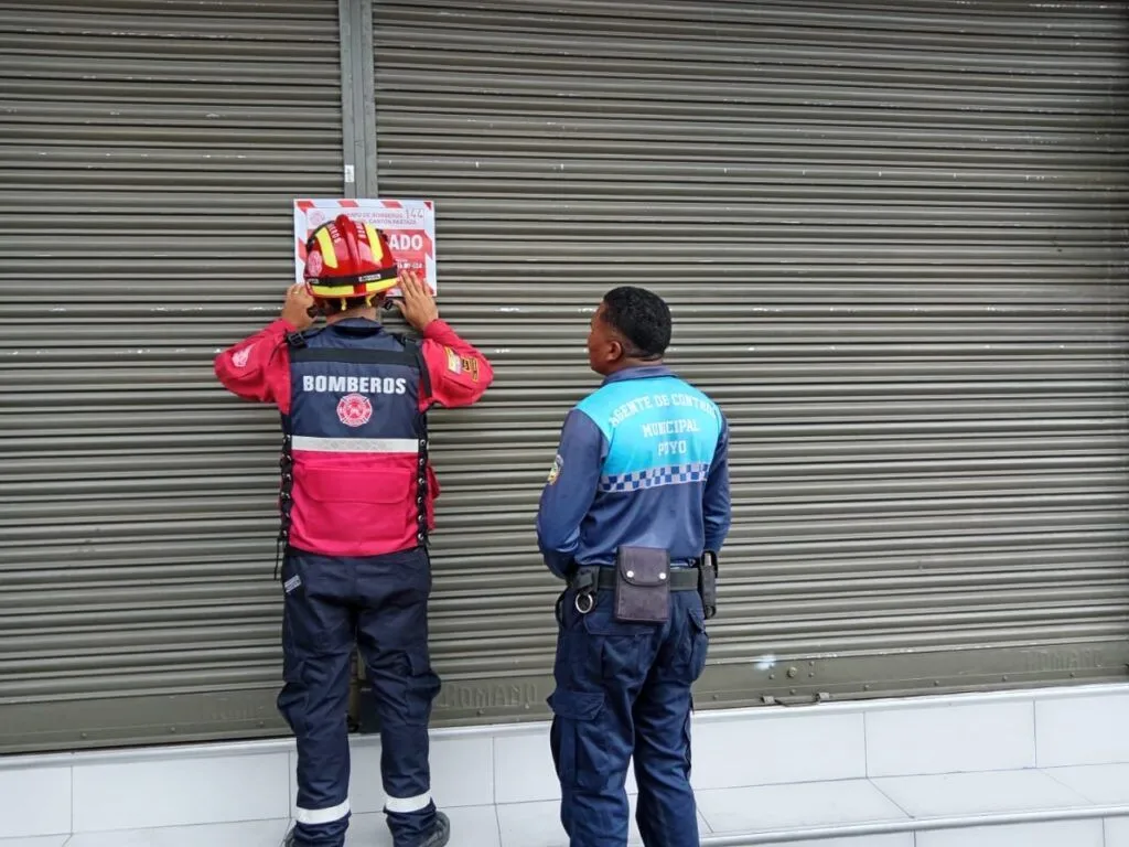 Bomberos clausuran locales en Puyo