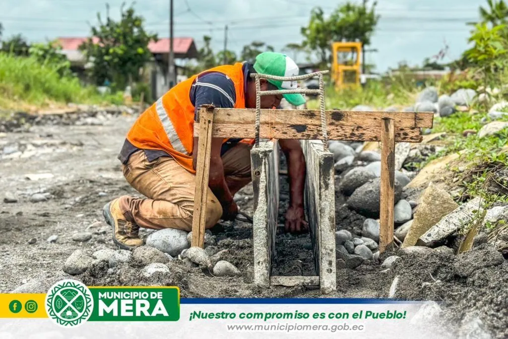 Mera-Infraestructura sanitaria y asfaltado de Madre Tierra