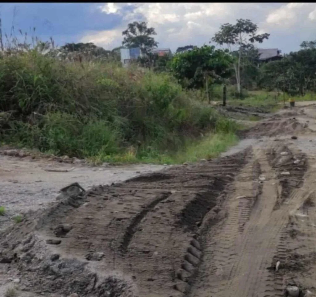 Opinión sobre la falta de mantenimiento del GAD Municipal en el ingreso a Unión Base