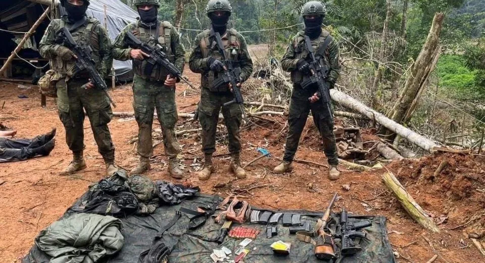Un muerto y 7 aprendidos en Orellana -Mineria Ilegal