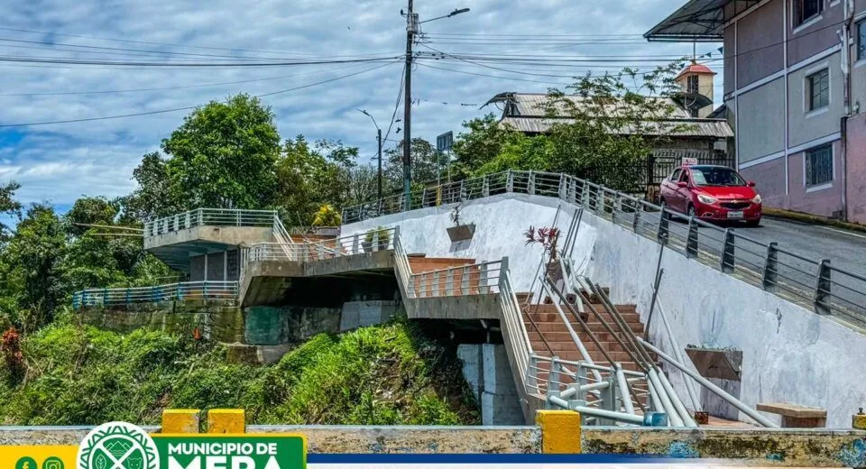 MANTENIMIENTO DEL BALCÓN TURÍSTICO EN EL RÍO MOTOLO EN SHELL