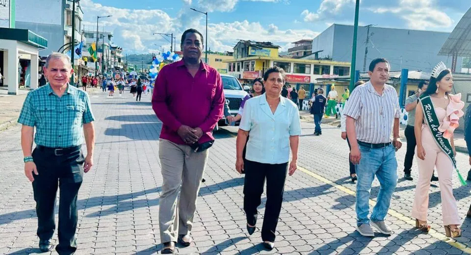 Alcalde participa de las festividades de Puyo