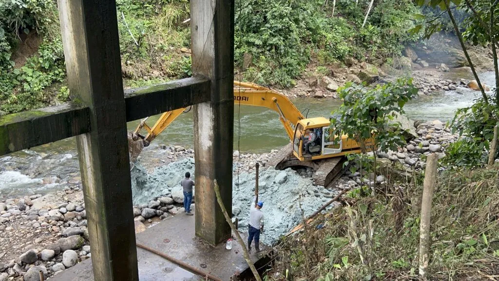 Trabajos en el puente en Bellavista avanzan a pesar de inconvenientes