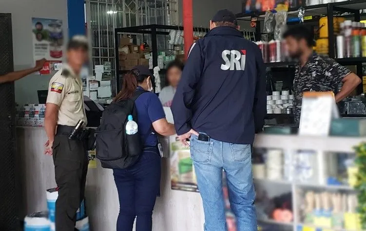 SRI: control en los locales comerciales de Puyo