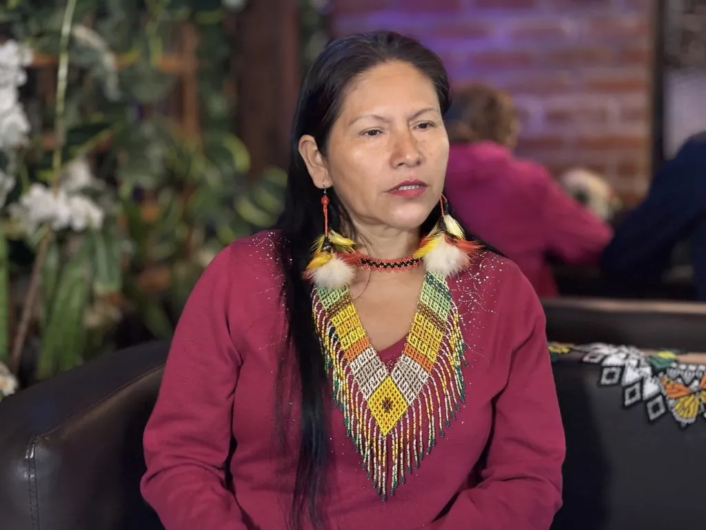 María Shacay: La Voz Shuar que Conquista el Mundo con su Arte y Tradición Ancestral